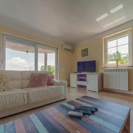 Two Bedroom With Sea View 오파티아