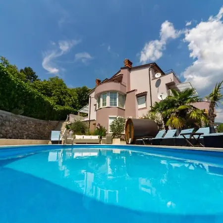 Two Bedroom With Sea View 오파티아